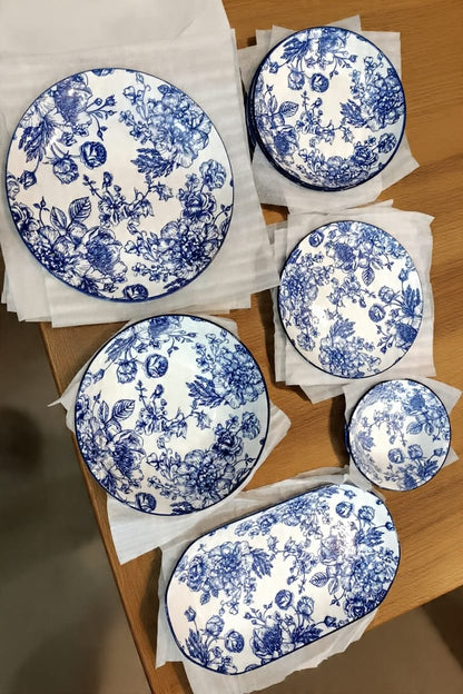 Blue and white floral ceramic dinnerware set with toile de jouy botanical print – includes dinner plates, oval platter, and bowls