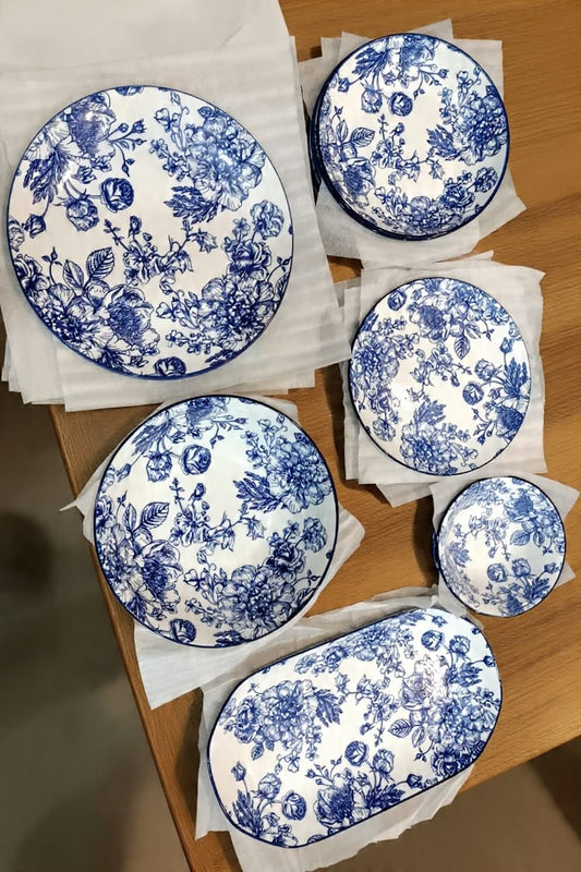 Blue and white floral ceramic dinnerware set with toile de jouy botanical print – includes dinner plates, oval platter, and bowls